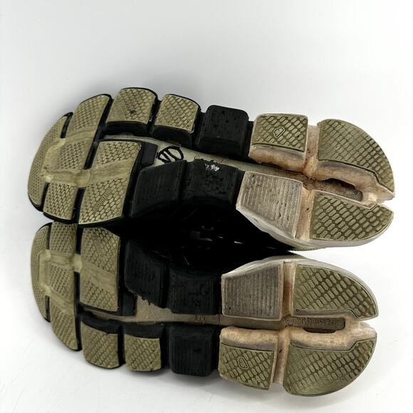 ON Cloudflyer 4 Road Running Shoes CloudTec Athletic Lace Up Black White 8 - Picture 7 of 7